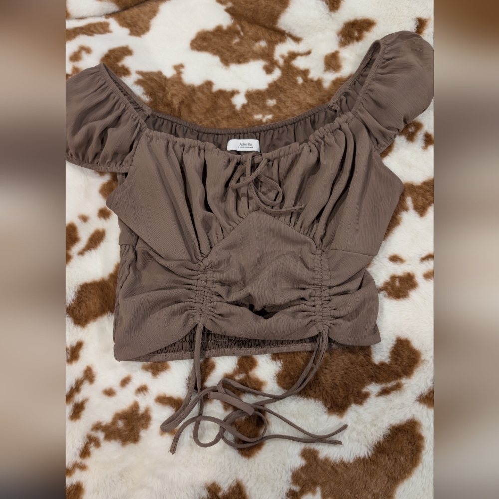 🎉Active USA Taupe Ruched Top